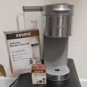 Keurig Silver Single-Serve Pod Coffee Brewer with Accessories